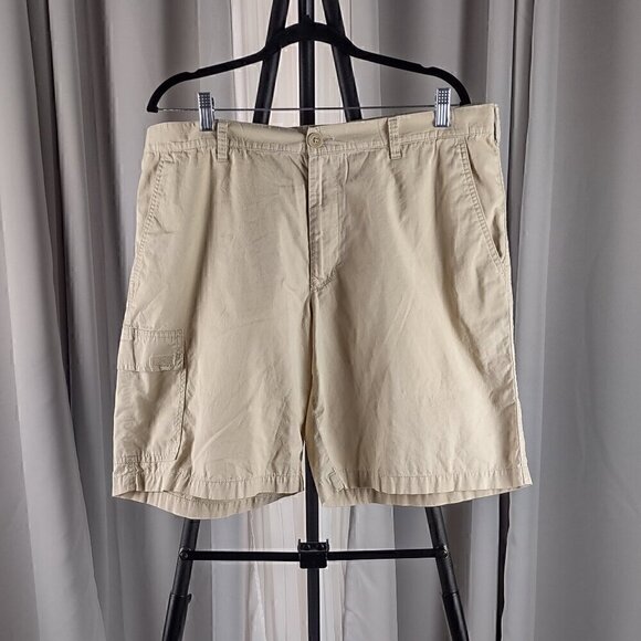 Columbia Men’s Tan, Beige, Multi Pocket Hiking, Casual Cotton Shorts Size 40X10 - Picture 1 of 10